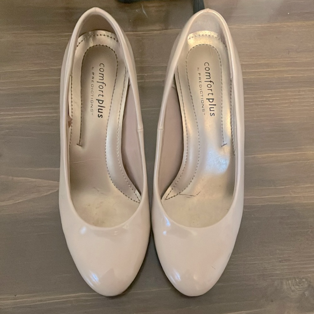 Nude color comfort heels